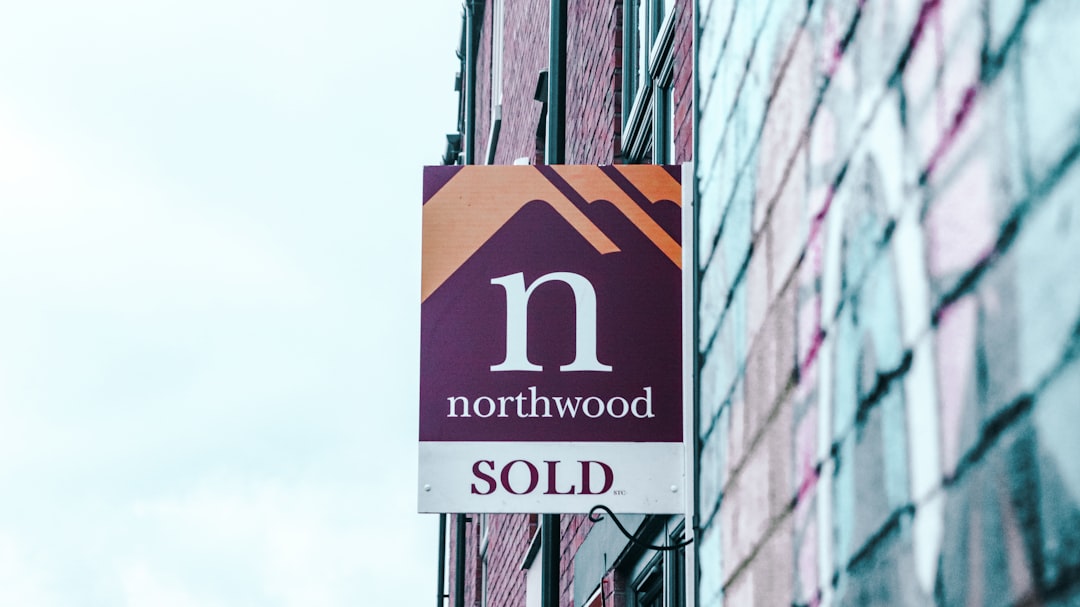 Photo real estate crowdfunding